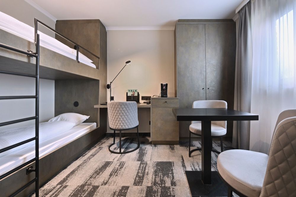 Van Der Valk Hotel Charleroi Airport Superior Family 6