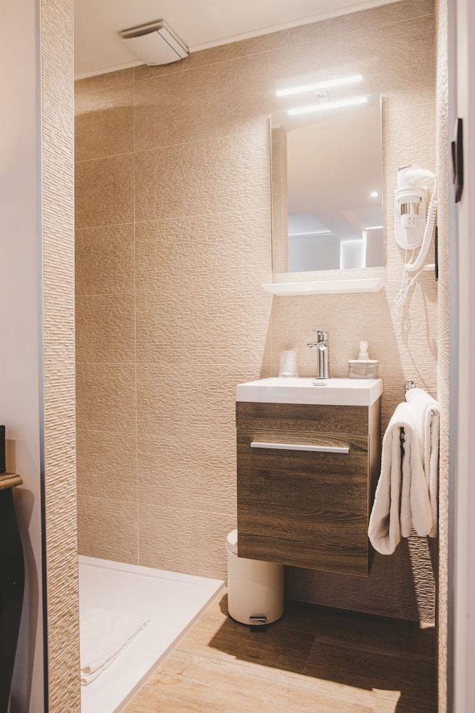 Hôtel Hors Château Standard Double Room 10