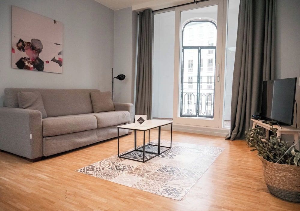 Smartflats Design - Old Town Comfort Apartment, 1 Bedroom, Balcony 4