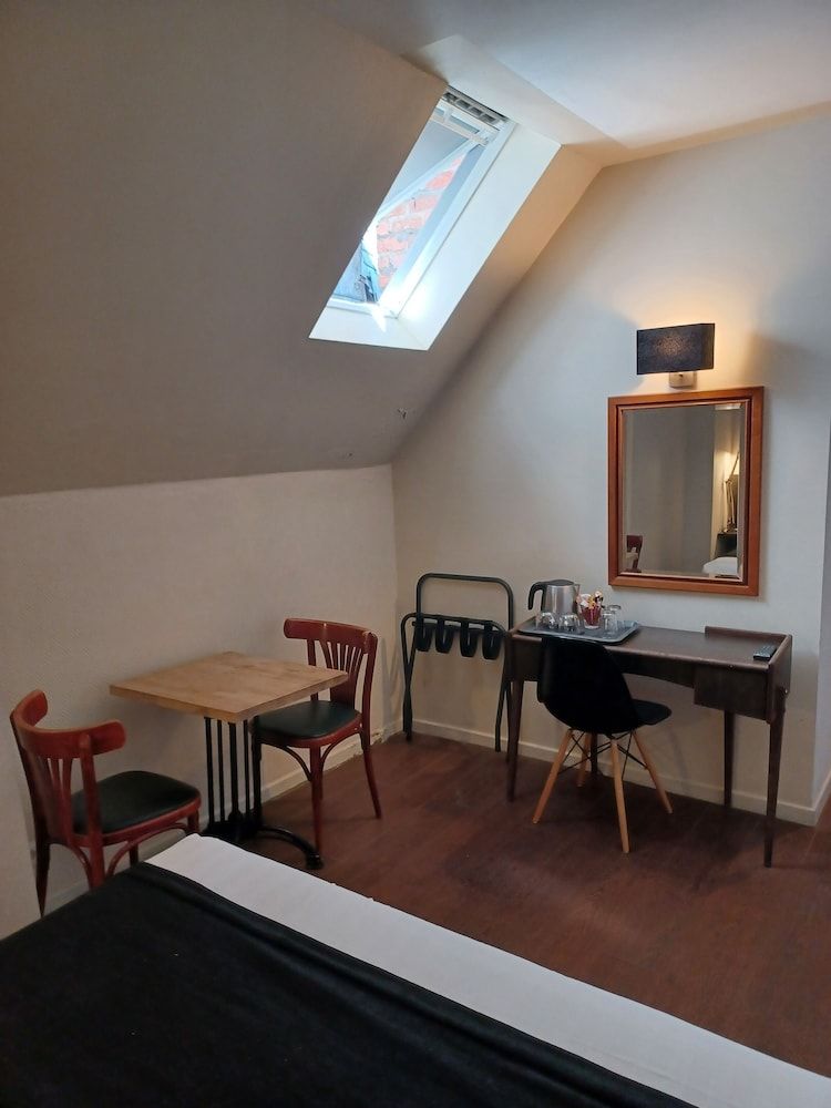 Hotel Le Quinze Grand Place Brussels Double Room (No Grand Place View) 14