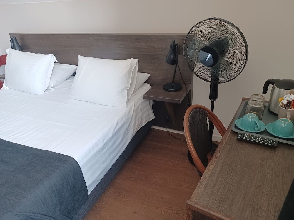 Hotel Le Quinze Grand Place Brussels Double Room (No Grand Place View) 3