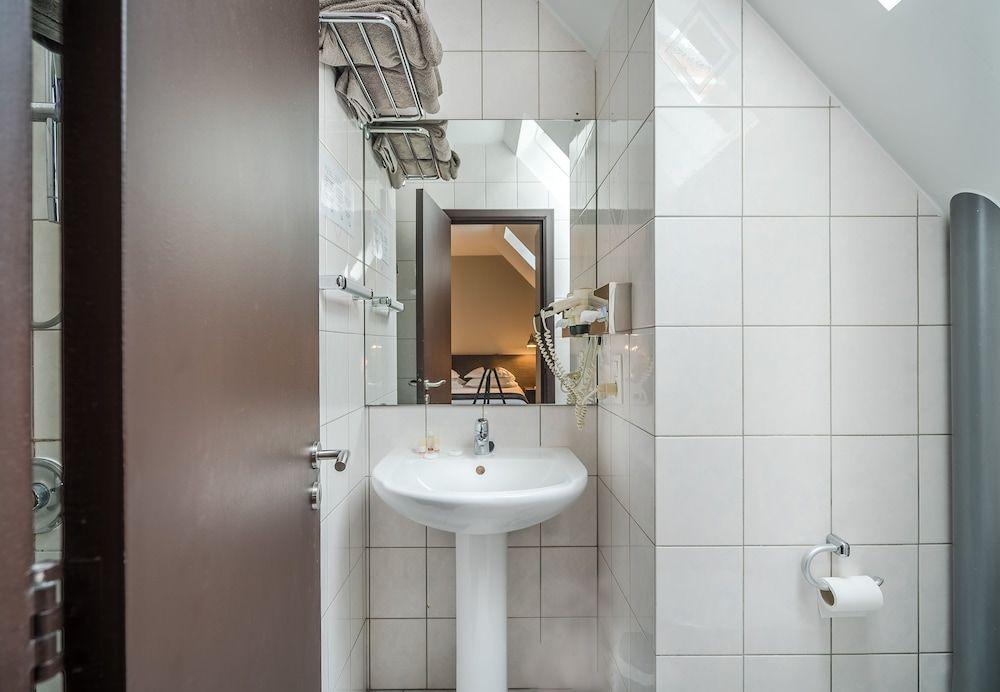 Hotel Le Quinze Grand Place Brussels Double Room (No Grand Place View) 11