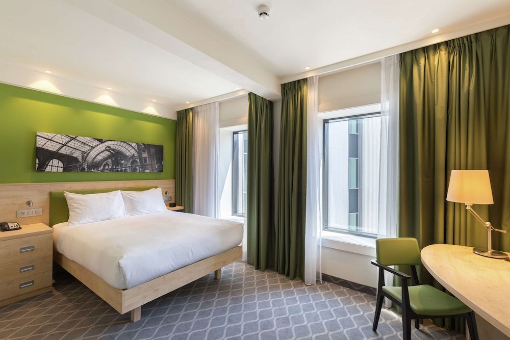 undefined Hampton by Hilton Antwerp Central Station 5