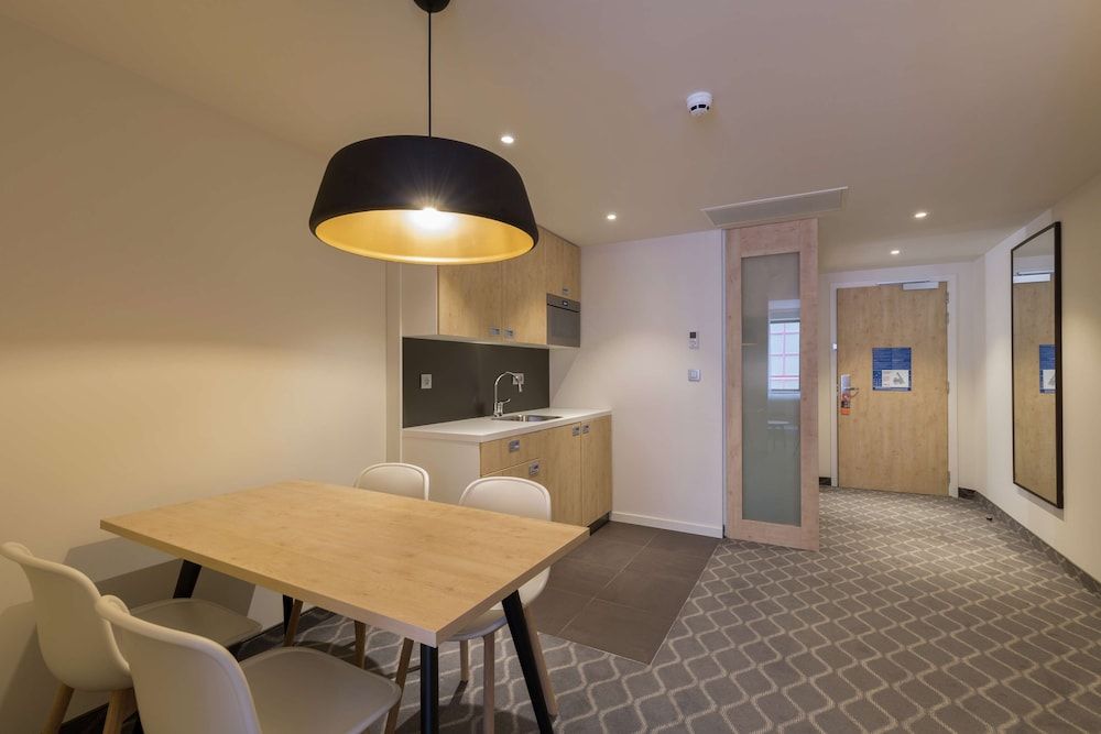 undefined Hampton by Hilton Antwerp Central Station 4