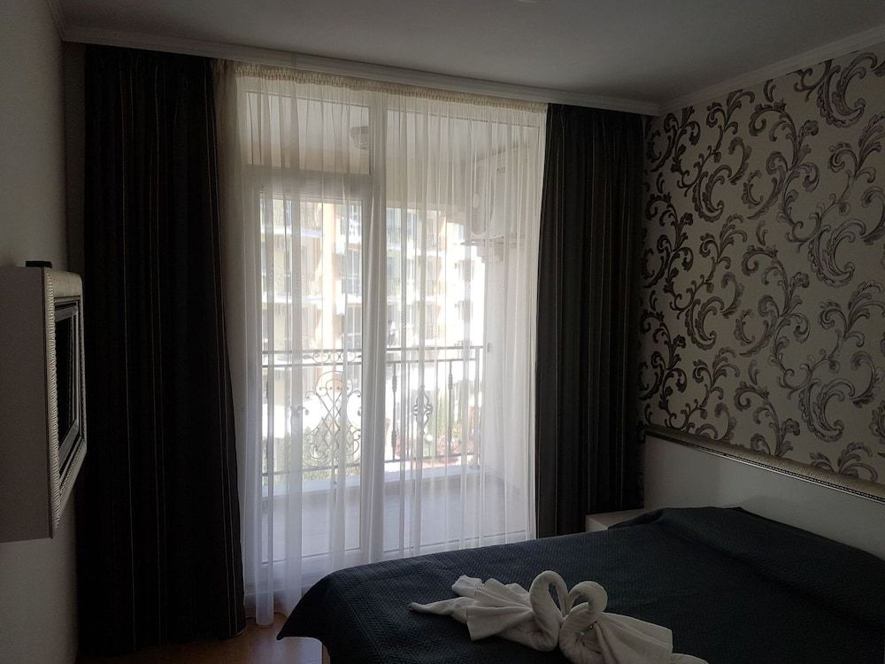 One Bedroom Apartment with Balcony