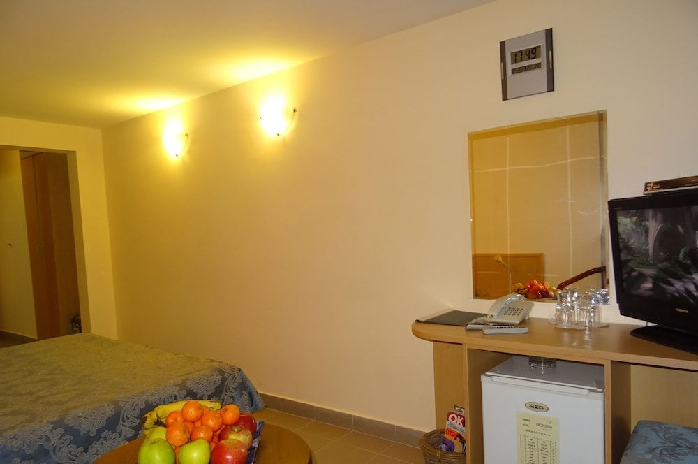 Victoria Hotel Ground floor Room (With Window) 14