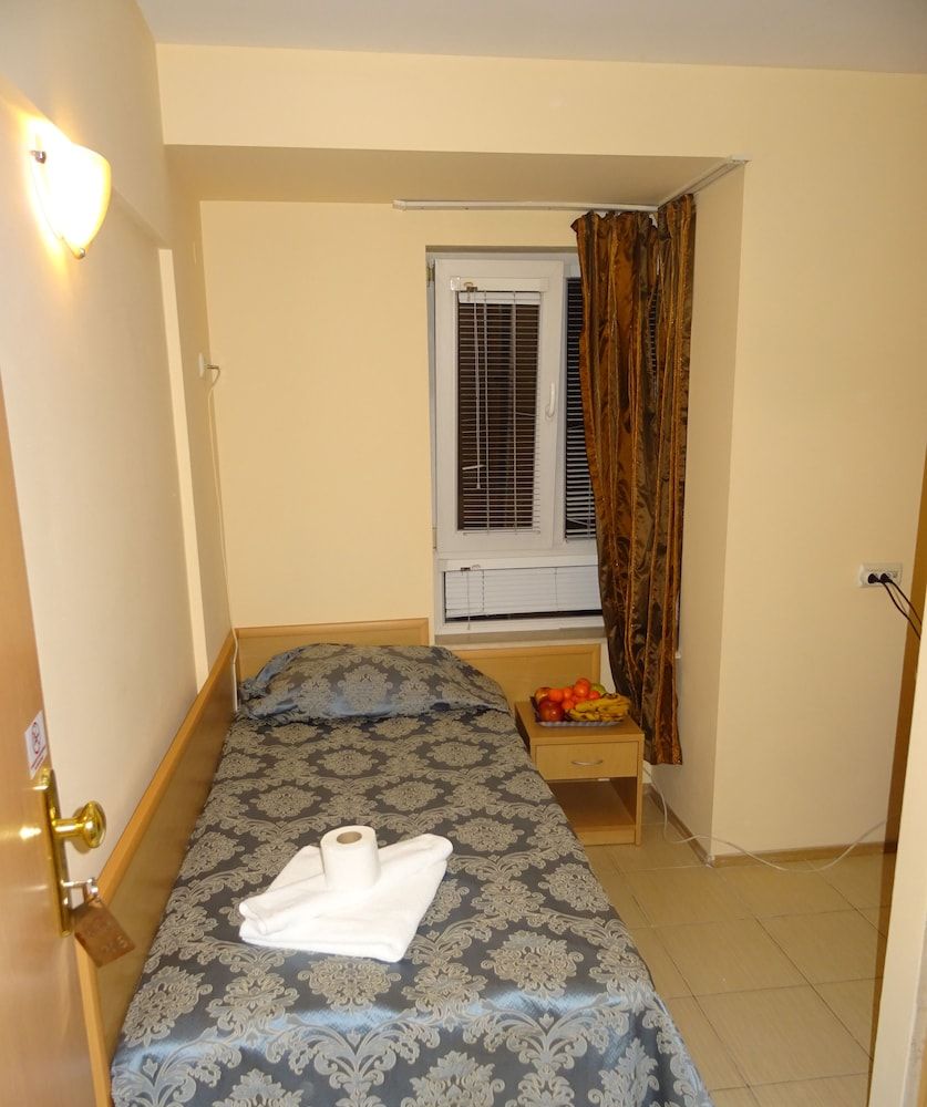 Victoria Hotel Single Room