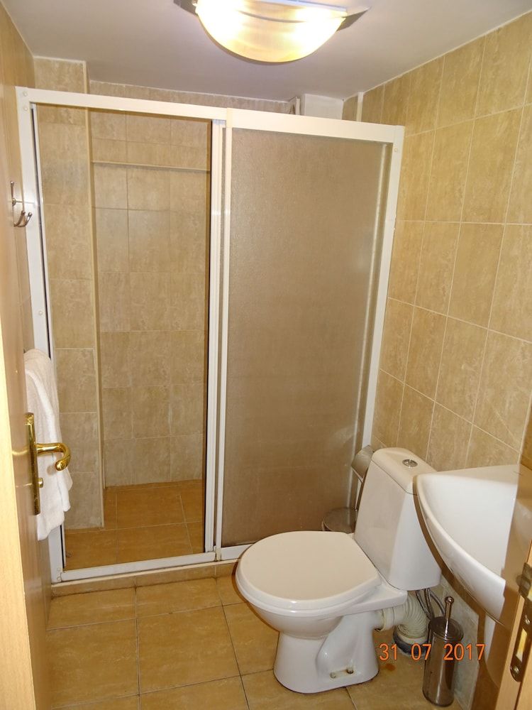 Victoria Hotel City Double or Twin Room 28