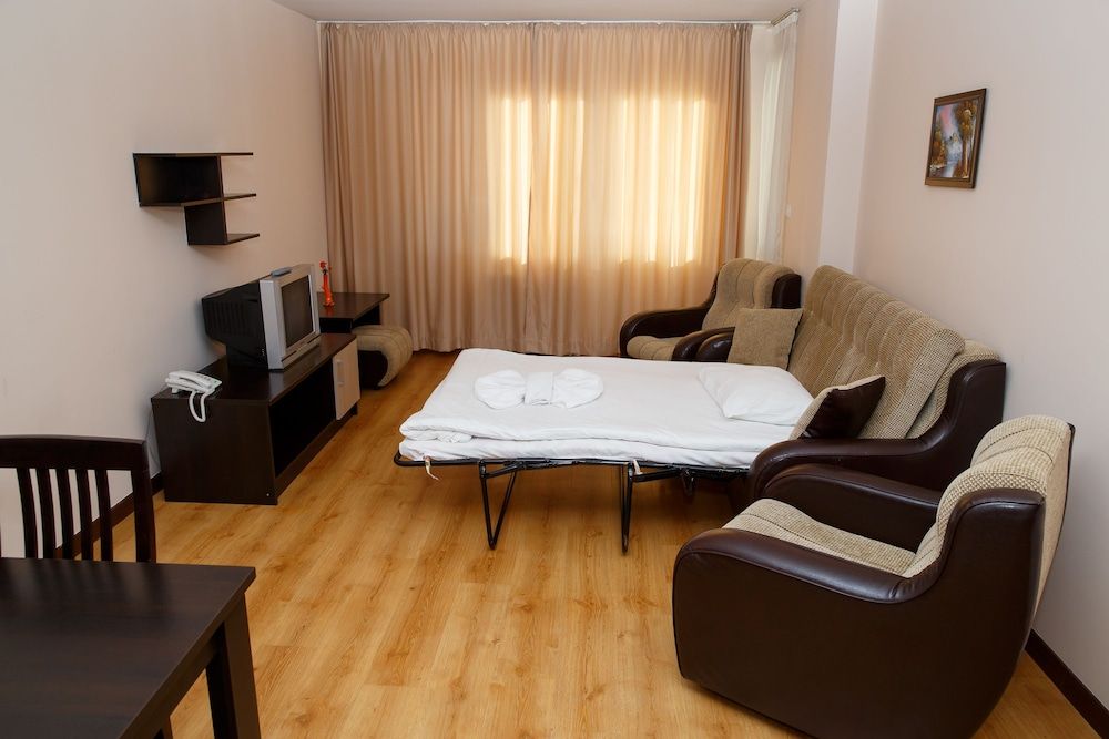 Hotel Sunrise Park Apartment, 1 Double or 2 Twin Beds, Balcony, Mountain View 4