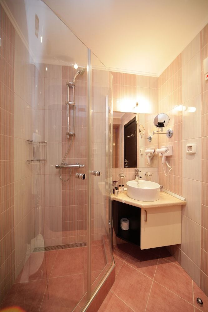 EfBet Hotel Single Room 3