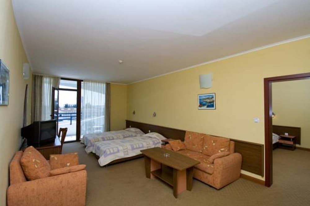 Comfort Double Room, 2 Double Beds, Balcony