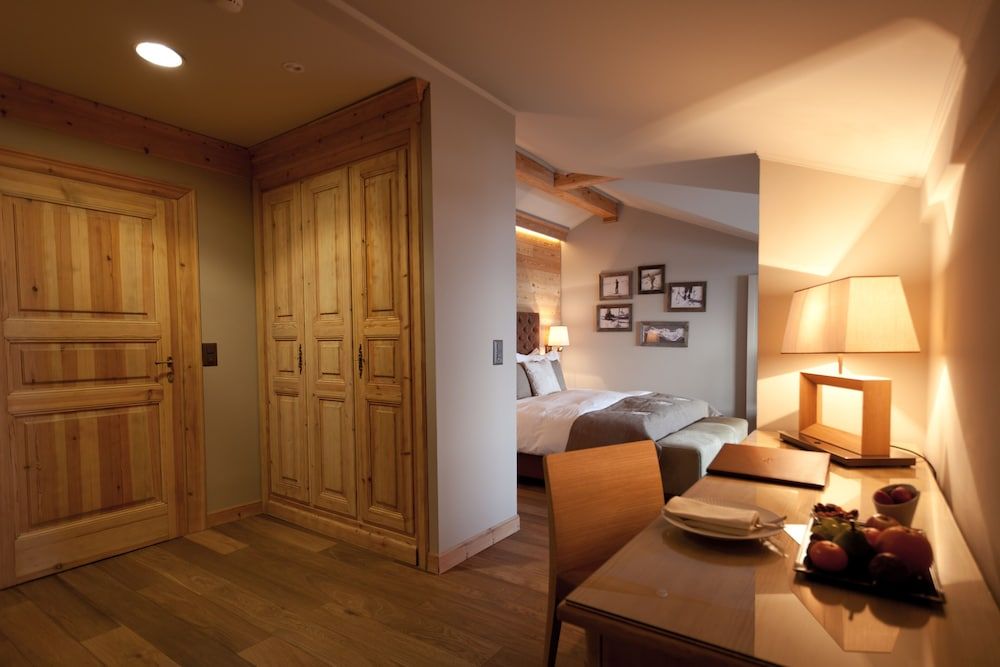 Junior Suite, Balcony, Mountain View