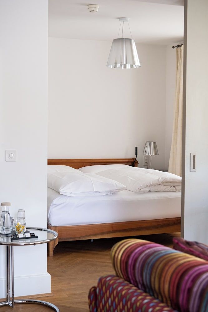 Junior Suite with South View