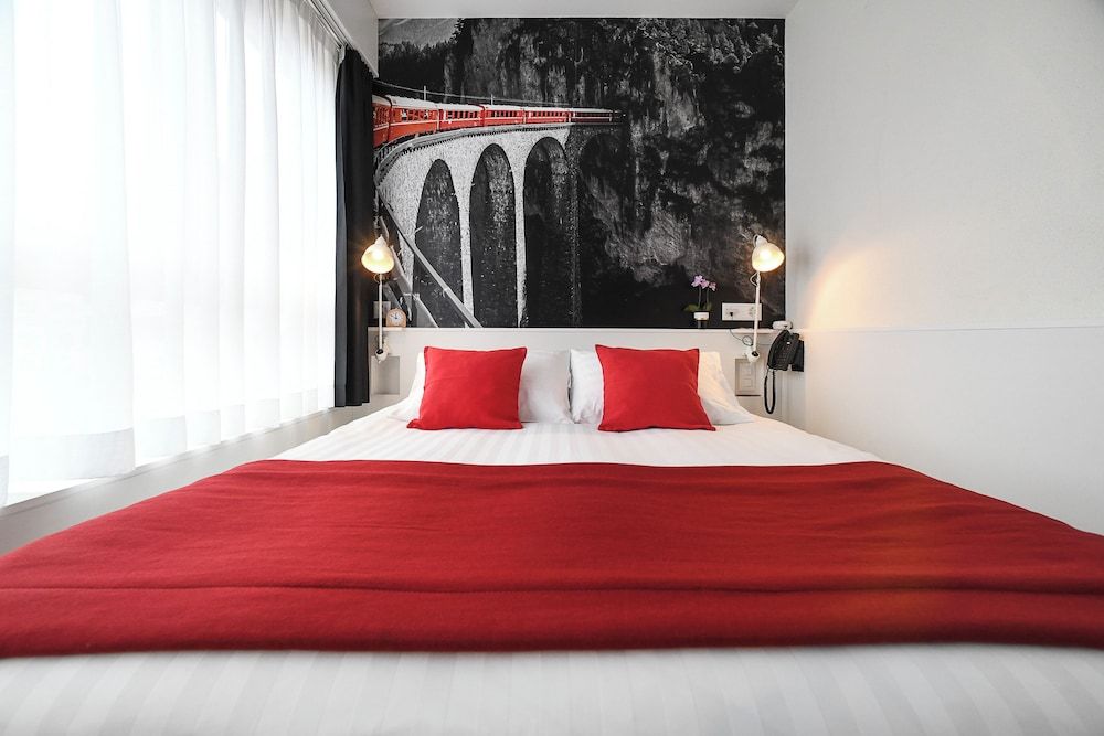 Home Swiss Hotel Standard Double Room 2