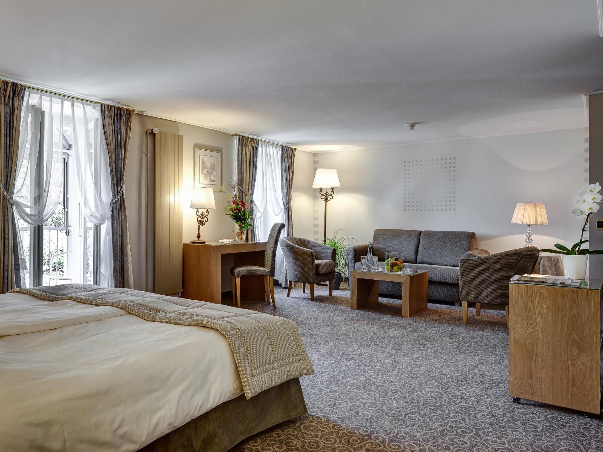 Junior Suite with Garden View