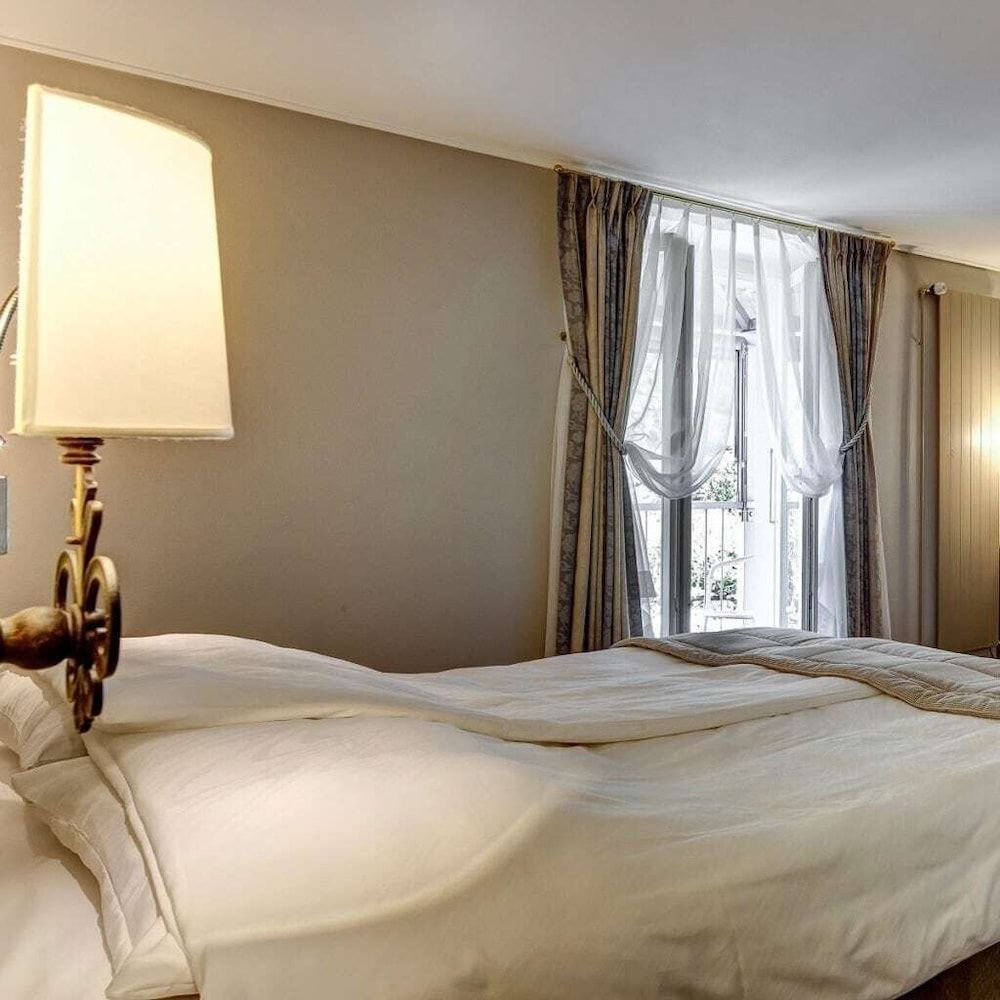 Junior Suite, 1 Bedroom, Balcony, Garden View