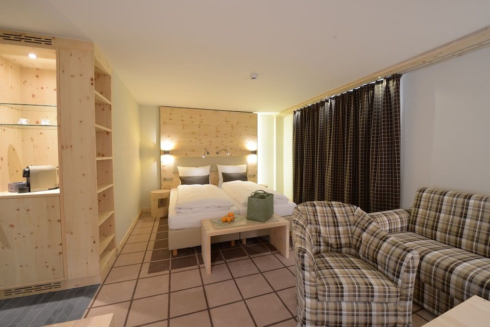 Alpenhotel Fleurs de Zermatt Double Room, Mountain View (Style)