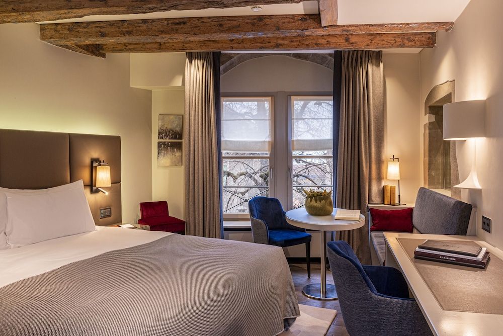 Hôtel Les Armures Deluxe Room