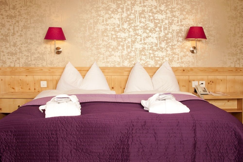 Hotel Rosatsch Classic Double Room (3 Star) 2