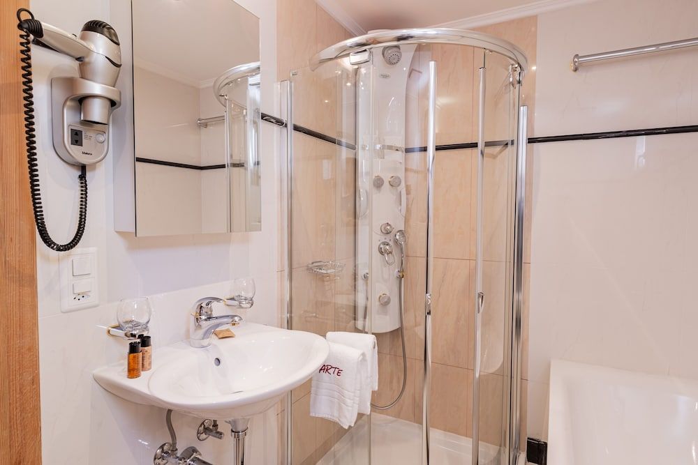 Hotel Arte Double Room 8