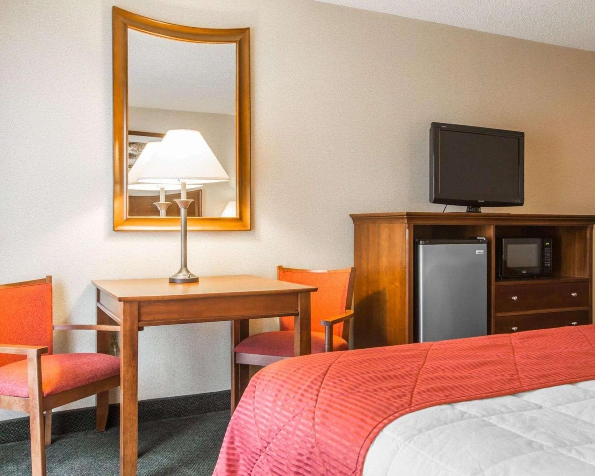 Standard Double Queen Room