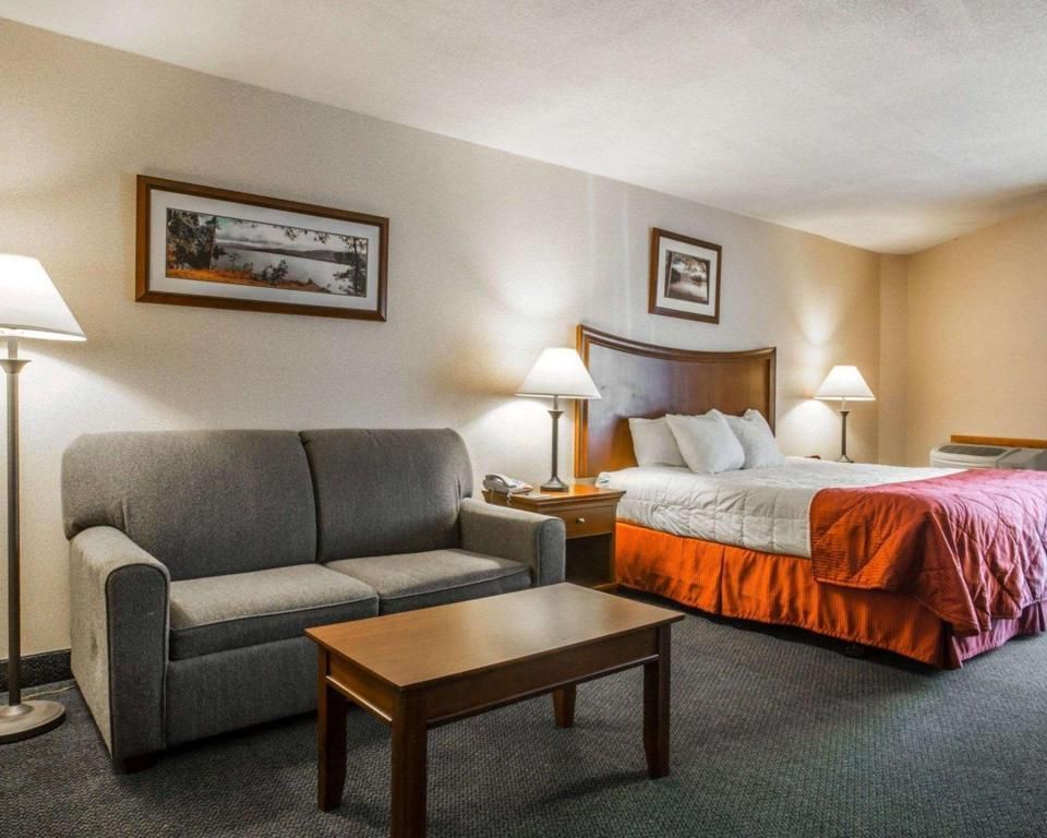 1 King Bed, Nonsmoking