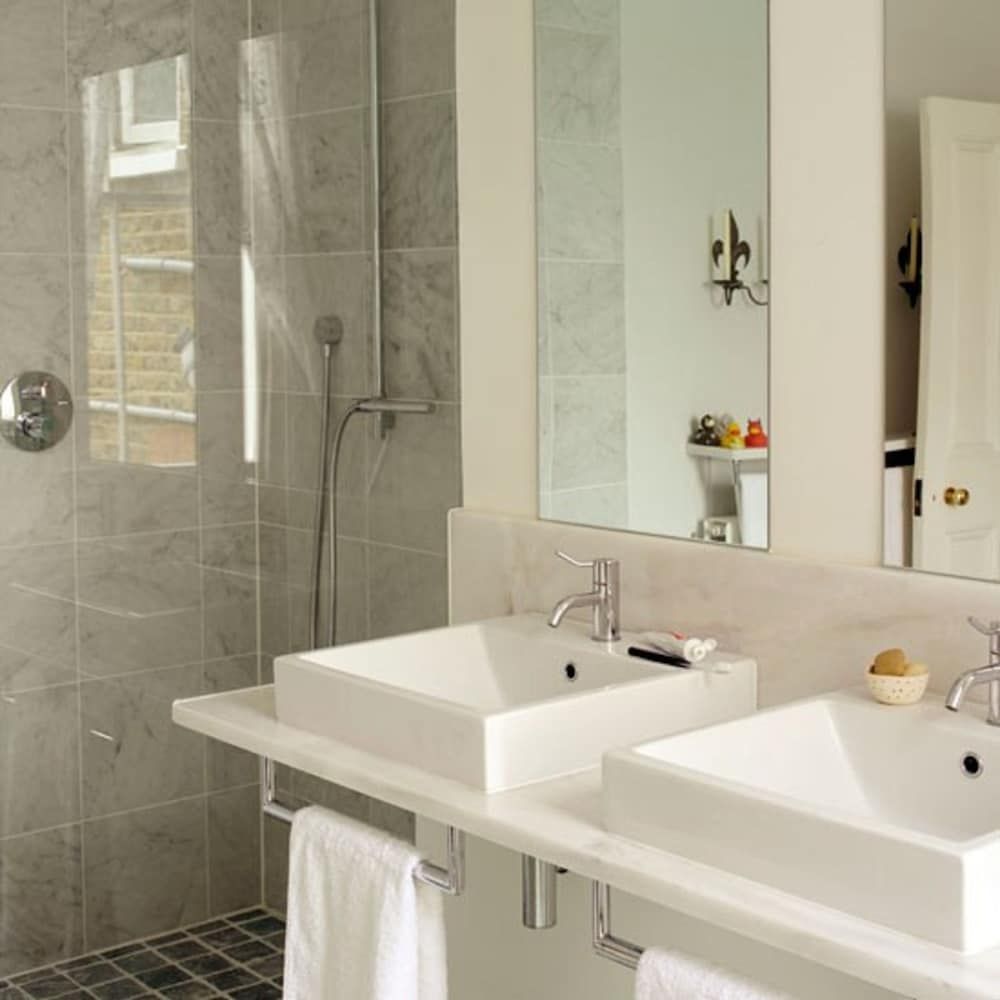 Jingguang Center Apartment One-Bedroom Apartment 5