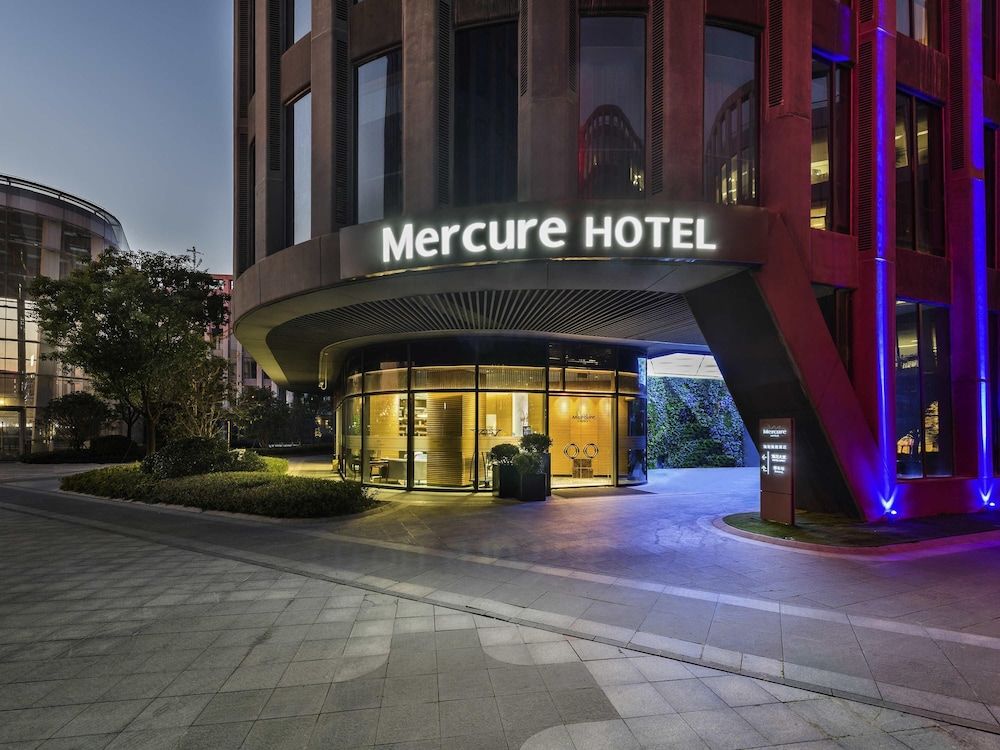 undefined Mercure Shanghai Hongqiao Railway Station 6