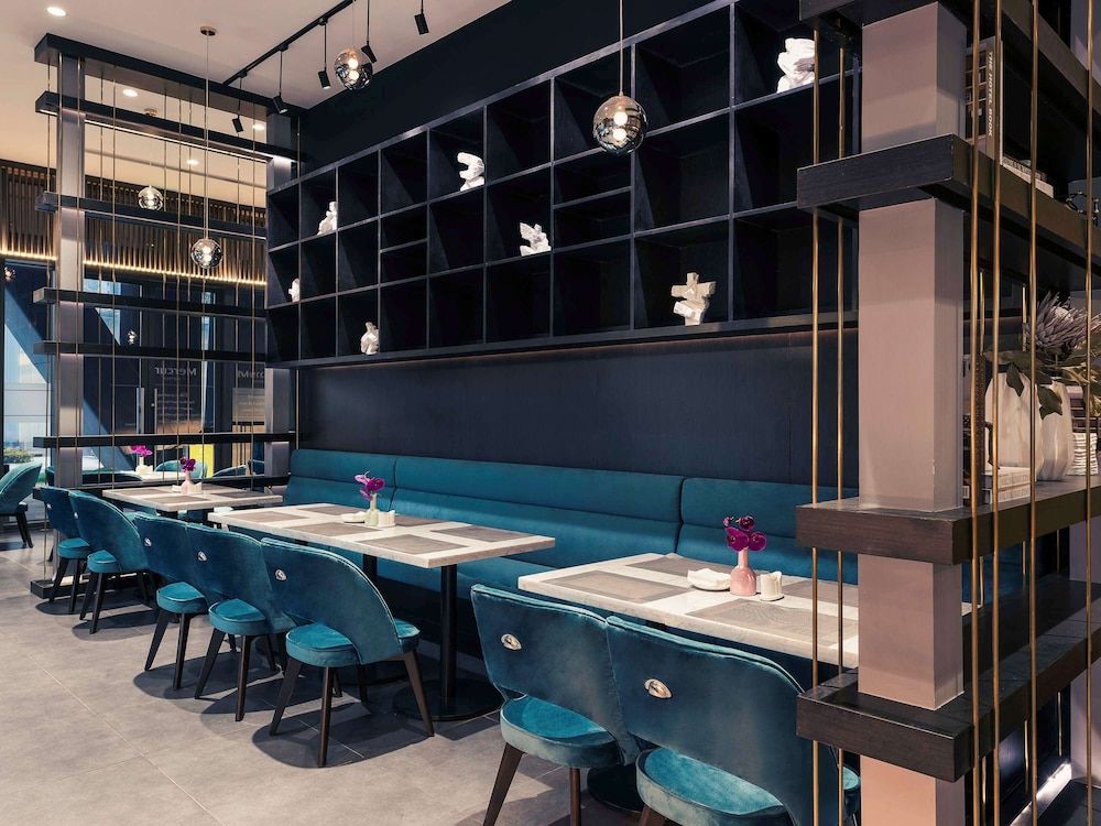undefined Mercure Shanghai Hongqiao Railway Station 7
