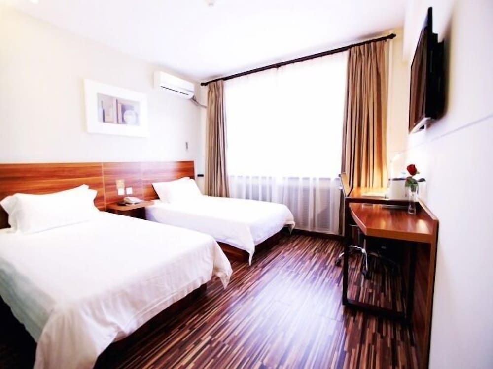 Twin Room (A)