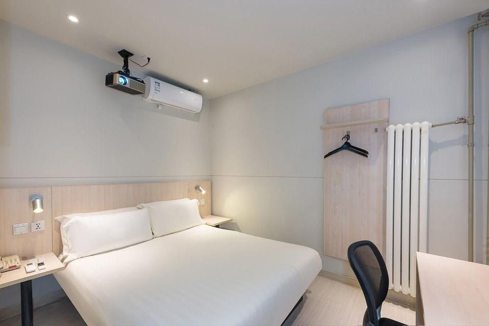 WH - Superior Bed Room