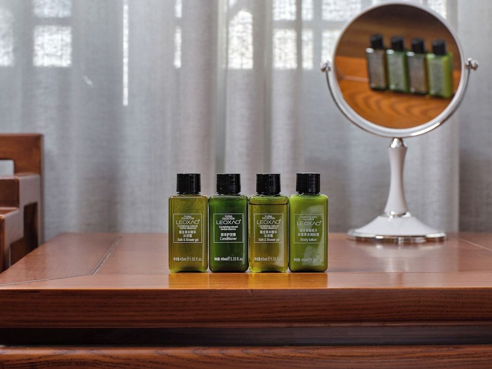 Lee's Boutique Resort Twin Room with Lake View 6