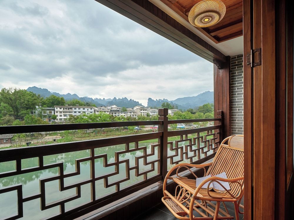 Lee's Boutique Resort Deluxe Suite, Balcony, Lake View 3