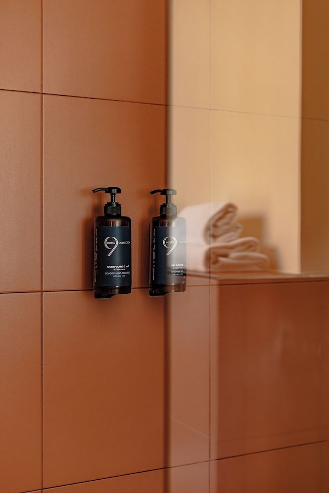 9Hotel Cesari Classic Room 6