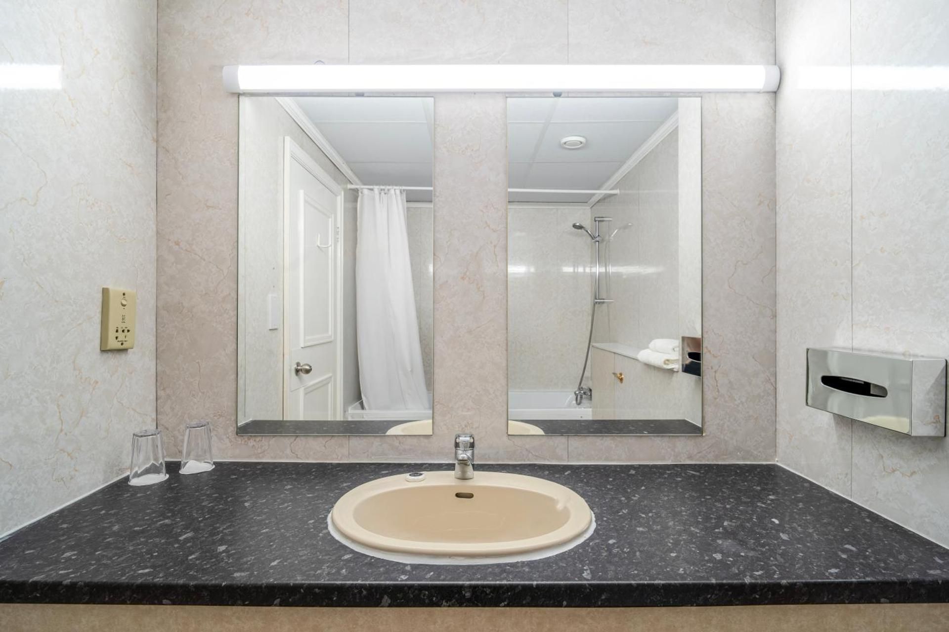 Double Room (No Window)