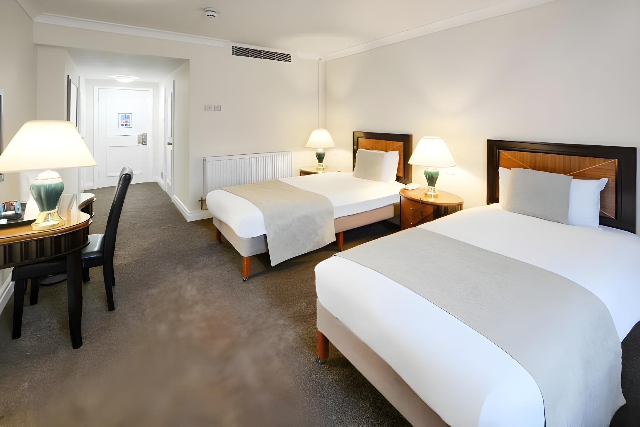 undefined Britannia Sachas Hotel 3