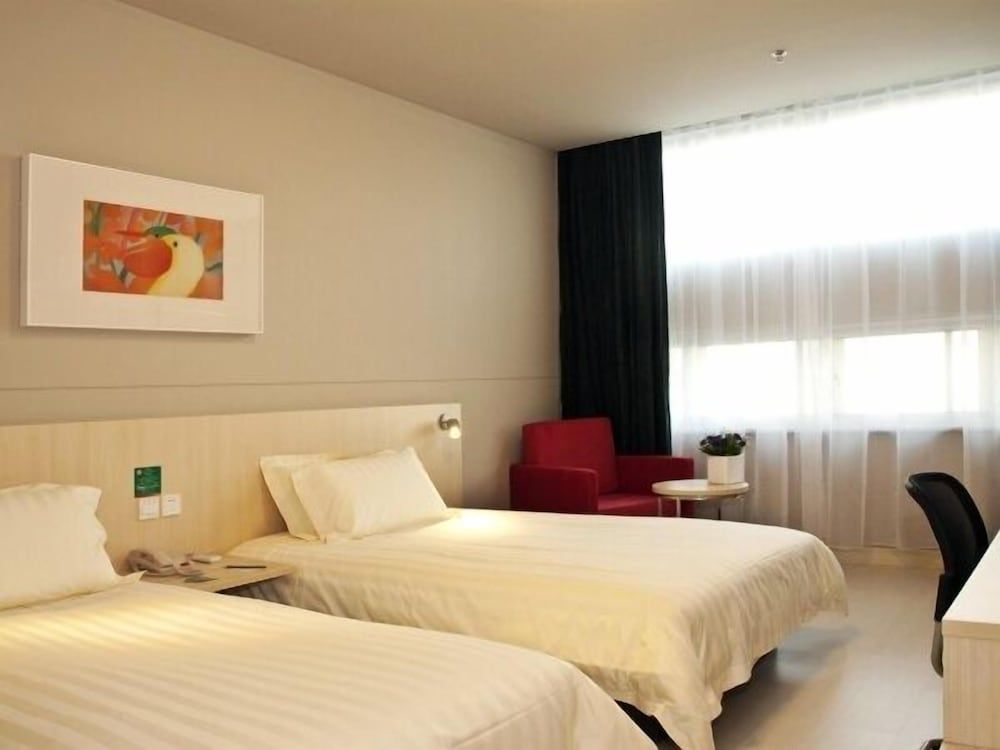 Twin Room (A)