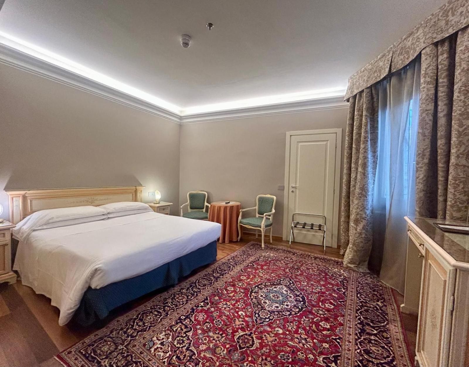Classic Canal View Double Room