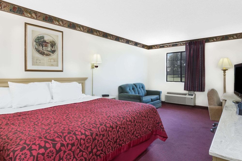 Standard Room, 1 King Bed