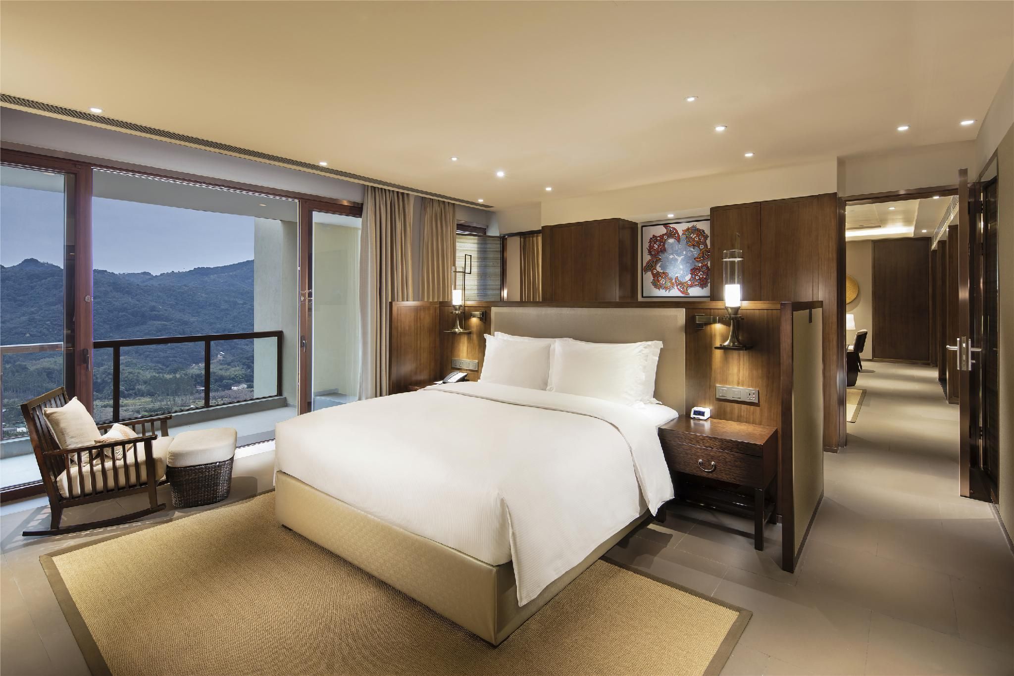 King One Bedroom Deluxe Suite
