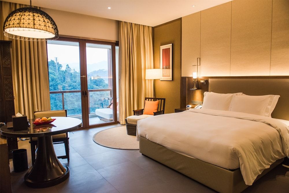 Deluxe Room, 1 King Bed
