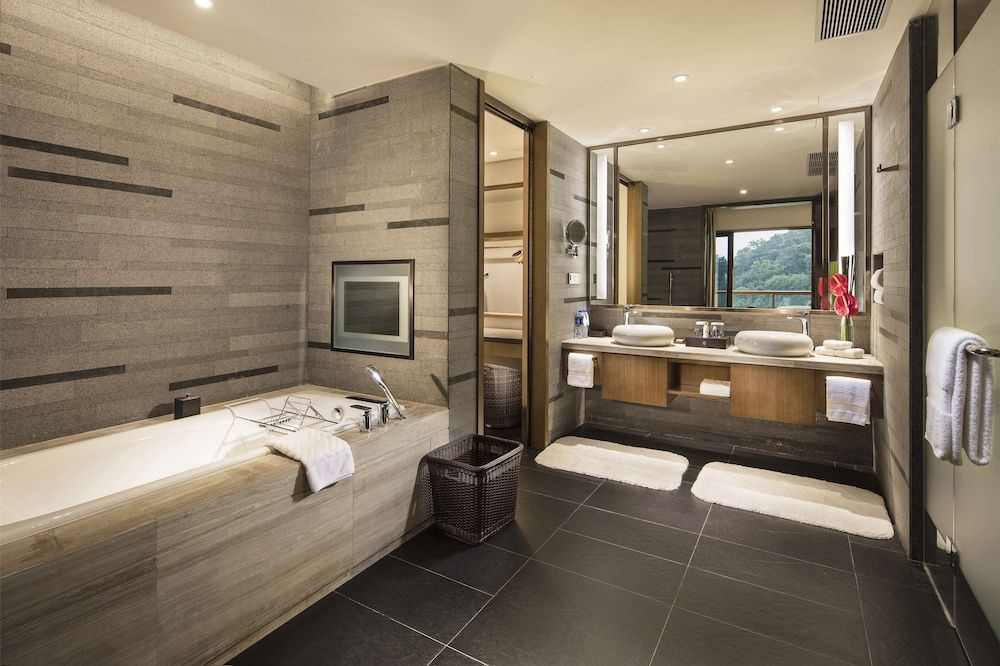 Deluxe Suite, 1 King Bed