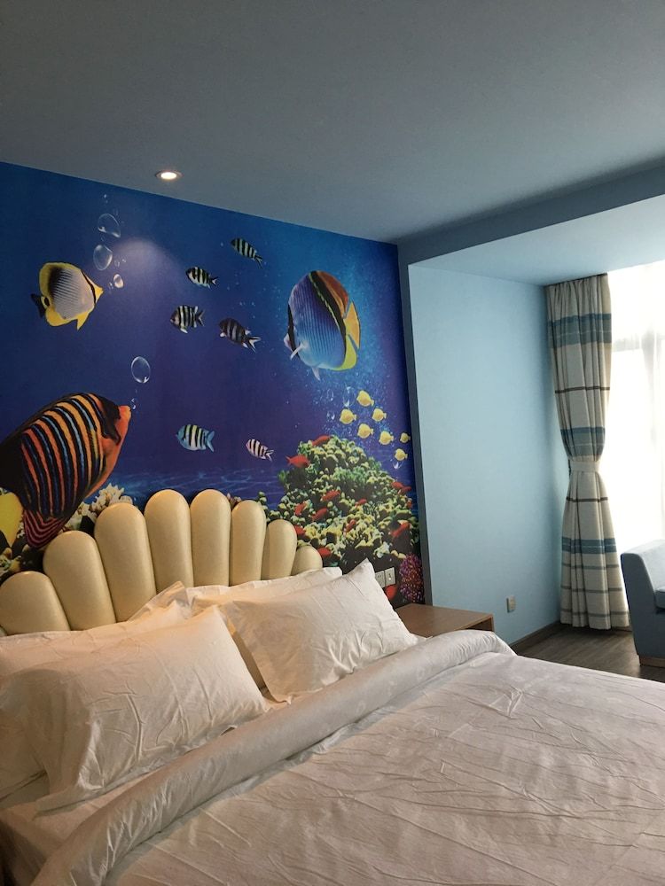 Metropolo Jinshanzui Village Hotel Double Room (Very Sassy) 4