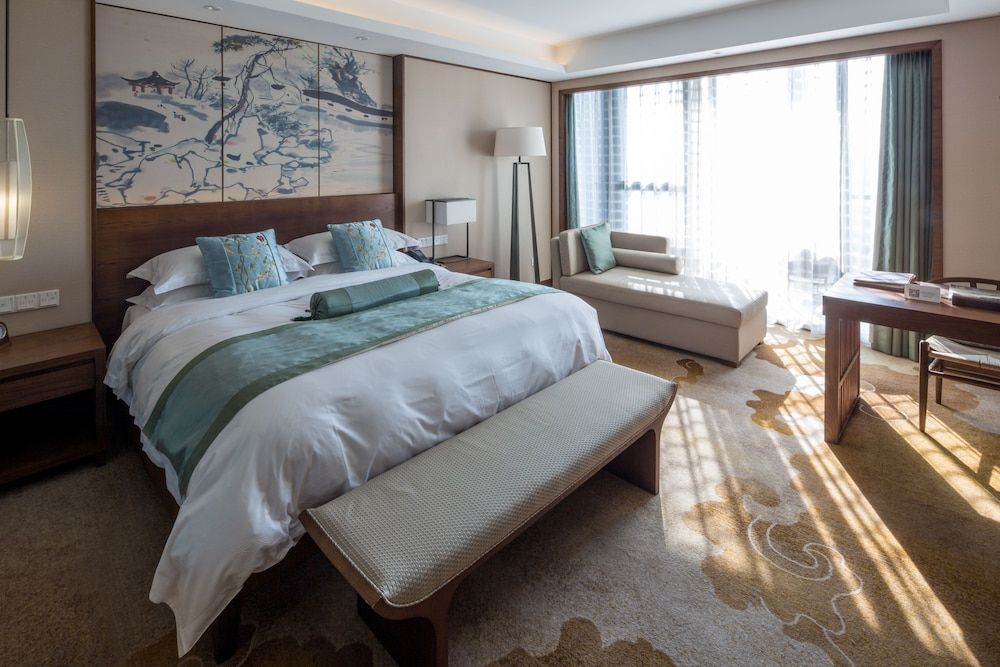 Deluxe Double Room, Garden View