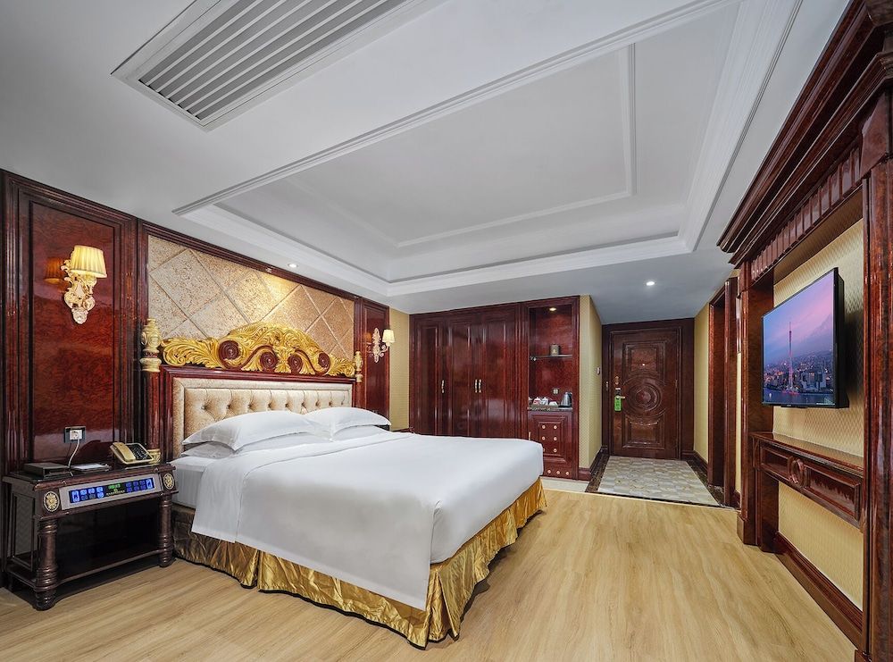 undefined Yueda Financial City International Hotel 9
