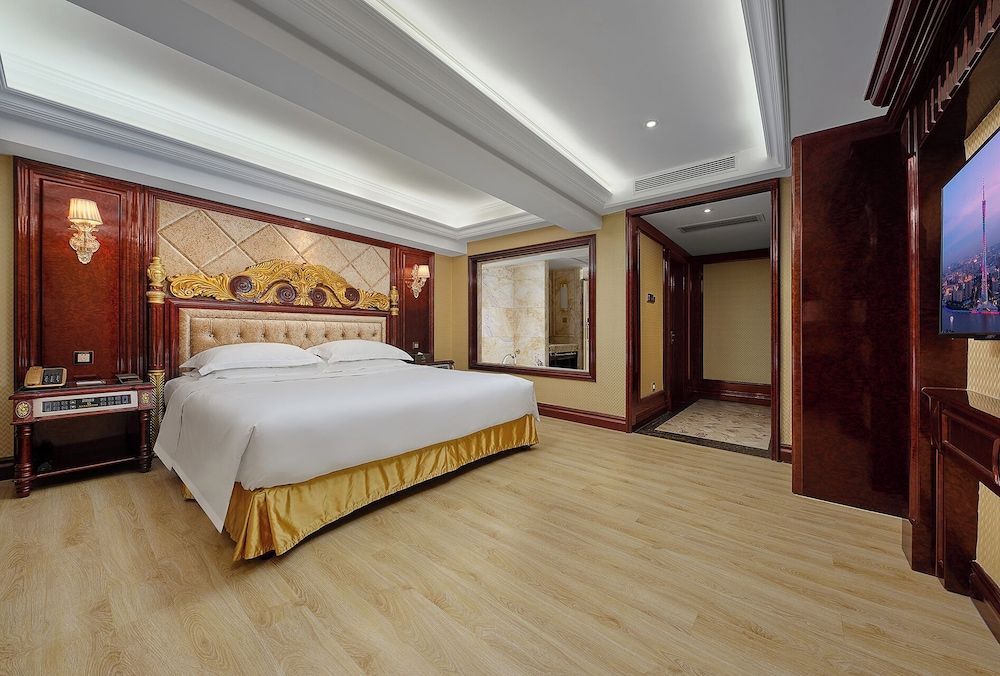 undefined Yueda Financial City International Hotel 4