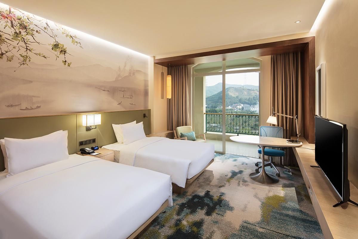TWIN DELUXE ROOM RIVER VIEW WITH BALCONY