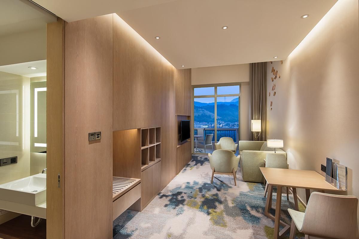 King One Bedroom Deluxe Suite