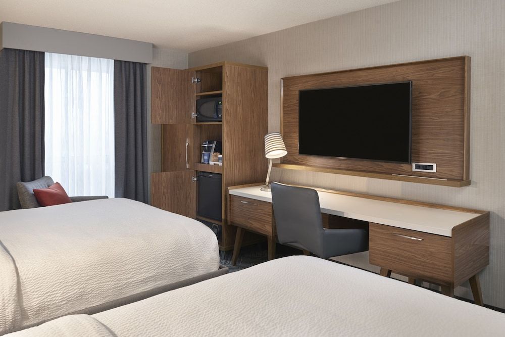 Room, 2 Queen Beds, Non Smoking