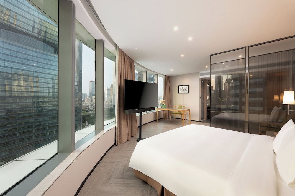 Suite, 1 King Bed